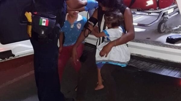 Muere joven que viajaba con su familia tras salirse de la vía Sudzal-Xanabá