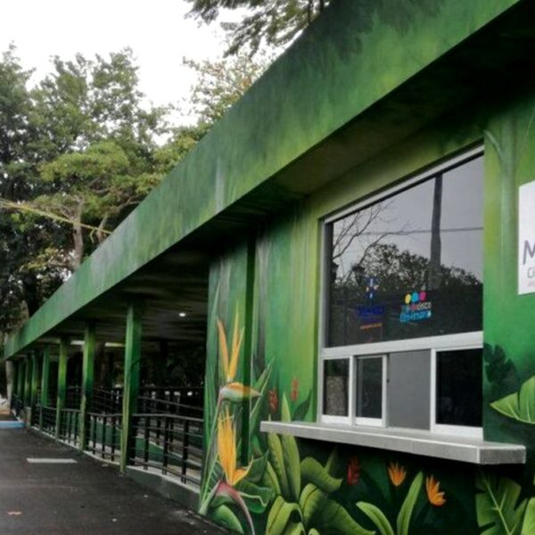 Movilización policíaca en el Centenario de Mérida luego de que bebé de 2 años ingiriera ácido