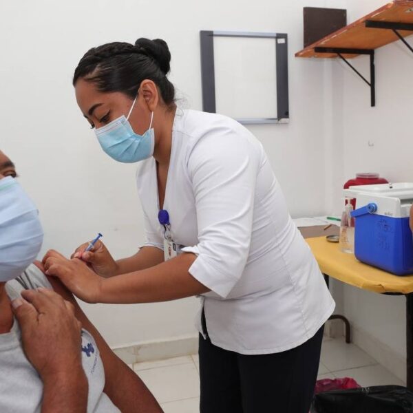 Este lunes inicia la aplicación de segunda dosis contra Covid-19 a abuelitos de Mérida