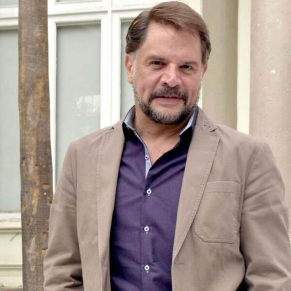 Detienen al actor Héctor Parra por presuntos tocamientos indebidos a su hija