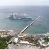 Arriba a Mahahual el crucero ‘Celebrity Edge’.