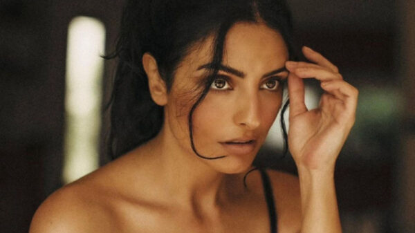 Aislinn Derbez ya superó a Mauricio Ochmann, se deja ver con nueva compañía