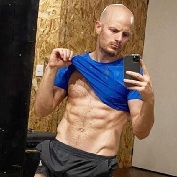 Facundo comparte una probadita de sus fotos para Only Fans