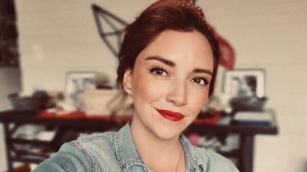 Regina Blandón nuestra su cuerpo como toda una diosa y da mensaje de aceptación