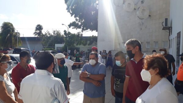 Continúa la afluencia de votantes a la casilla del gimnasio ‘Nohoch Sukun’ de Chetumal