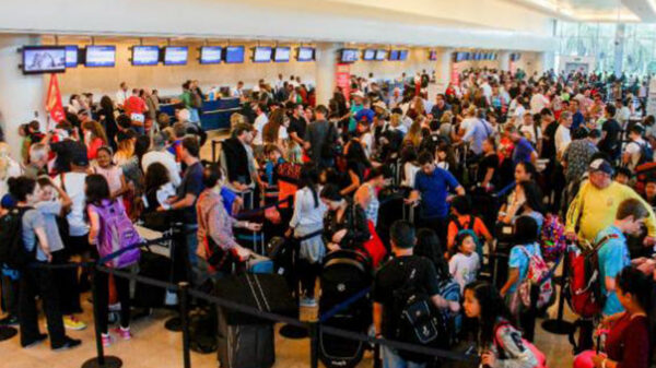 Rompe aeropuerto de Cancún récord de operaciones aéreas