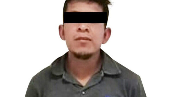 Detienen a sujeto por intentar ahogar a su hija de 11 años