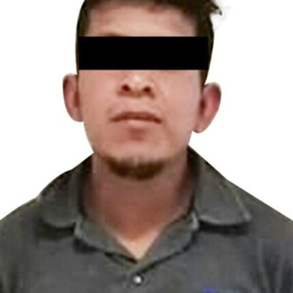 Detienen a sujeto por intentar ahogar a su hija de 11 años