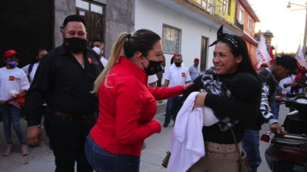 Muere esposo de candidata de Morena tras atentado en Michoacán