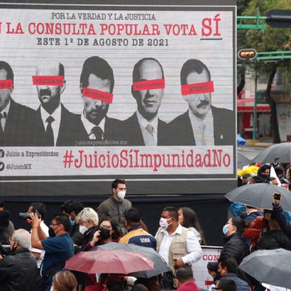 Por oposición “absurda”, consulta contra expresidentes será en agosto