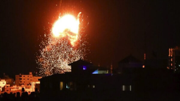 Continúa el ejército Israelí atacando a la Franja de Gaza