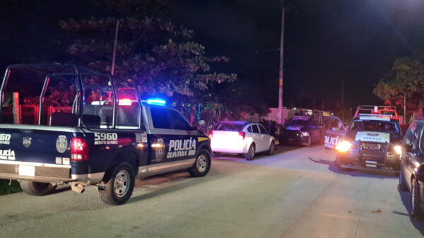 Cancún: De varios impactos balean a joven en la región 234