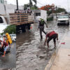 Cancún: Despliega ayuntamiento brigadas de limpieza de pozos pluviales
