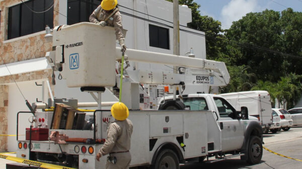 Causan molestia a tulumnenses constantes fallas de CFE