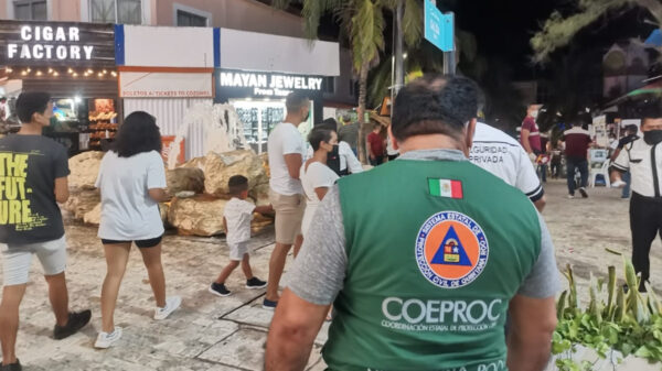 Despliegan autoridades campaña anticovid en Playa Del Carmen
