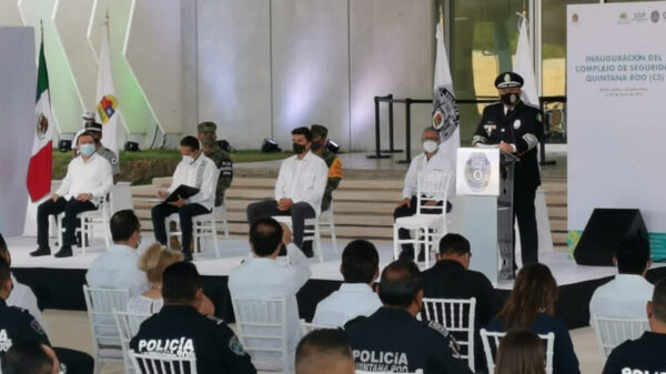 Reaparece Jesús Capella en Inauguración de C5 en Cancun