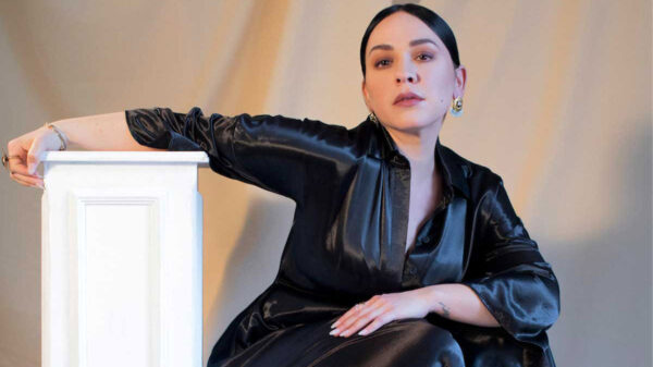 Carla Morrison huyó de México por el bullying