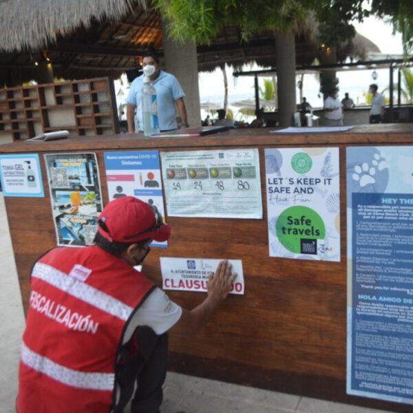 Cierran comercios en Isla Mujeres; realizaban fiestas clandestinas