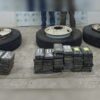 Decomisan 100 kilos de cocaína en llantas de un tractocamión