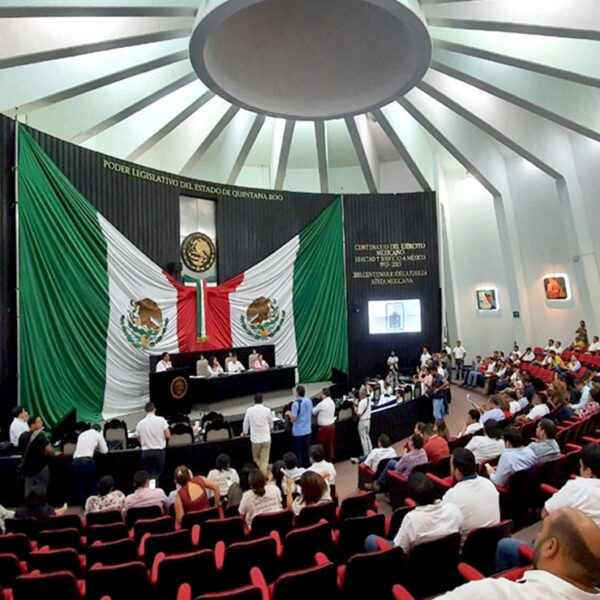 Proponen diputados de Quintana Roo reelegirse hasta por 12 años