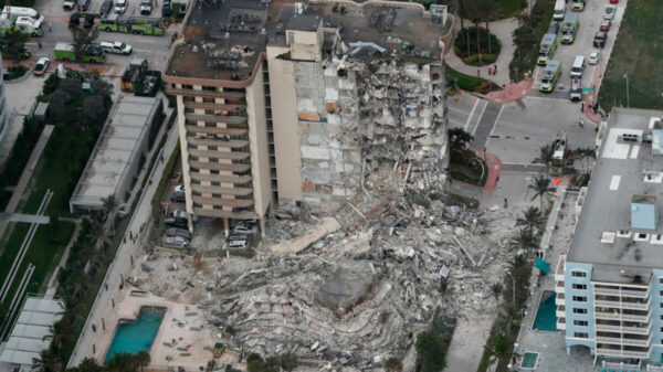 Aumenta a 99 los desaparecidos tras derrumbe de edificio en Miami