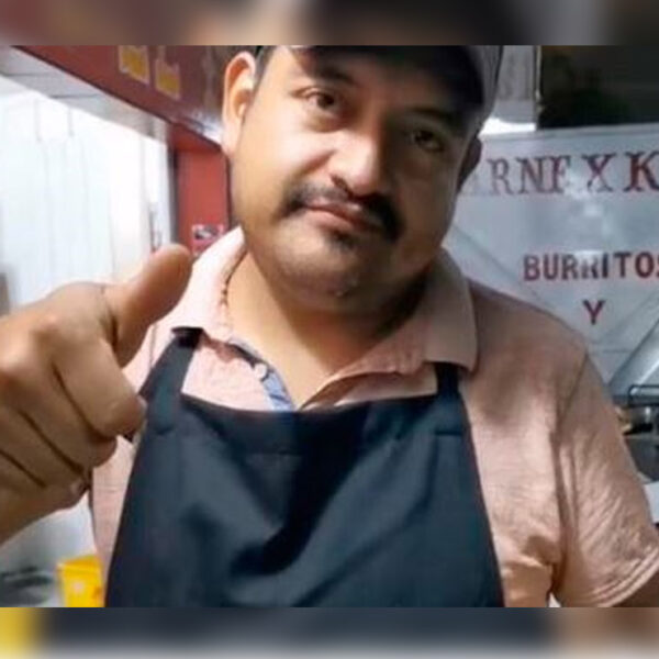 Cuando pensaba que nada lo salvaría de la ruina por el confinamiento de la pandemia, un taquero encontró la salida en la plataforma de TikTok