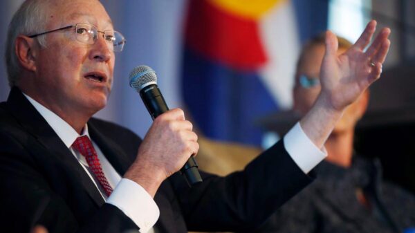 Nominan a Ken Salazar como embajador de EU en México