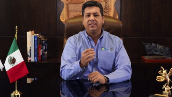 Congreso avala reformar para ‘blindar’ a gobernador Cabeza de Vaca