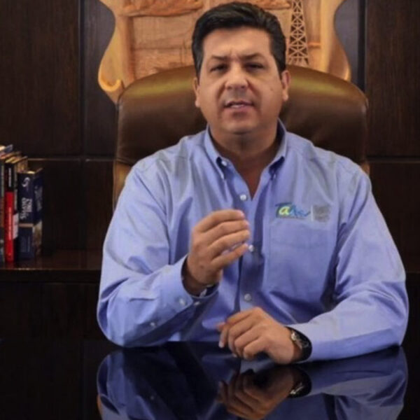 Congreso avala reformar para ‘blindar’ a gobernador Cabeza de Vaca