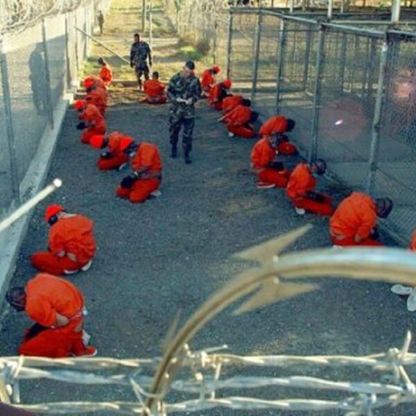 “Sugirió Trump enviar a Guantánamo a enfermos de Covid-19”