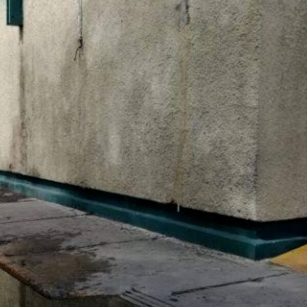 Menor de 11 años recibe descarga eléctrica en su casa y fallece en el IMSS de Motul