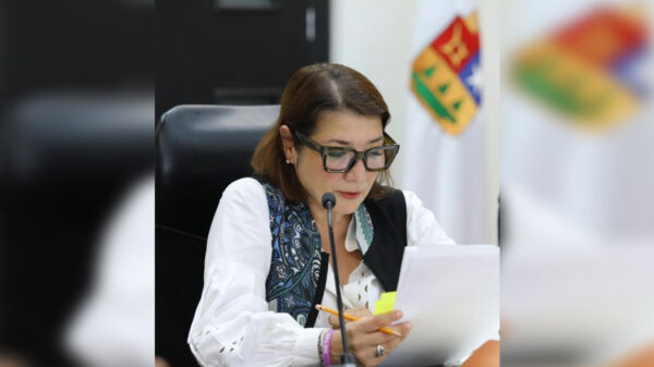 Avanza solicitud de juicio político en contra de Laura Berinstain