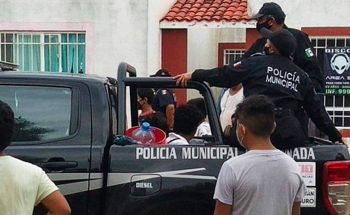 Detienen a tres hombres y una mujer por robo a casa-habitación en Kanasín