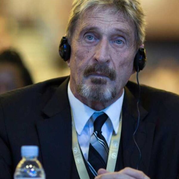 John McAfee, creador de antivirus; es hallado muerto en una celda de la cárcel de España