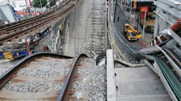 Familiares de víctimas en L12 reciben cancelación de créditos hipotecarios