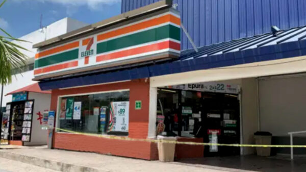 Cancún: Hombre fue al "Seven" a comprar, y salió muerto