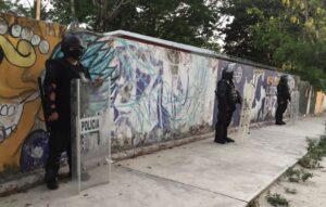 Realizan patrullaje los policías por traslado de boletas en Puerto Morelos