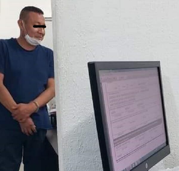 Detienen a cínico policía de Cancún; era narcomenudista