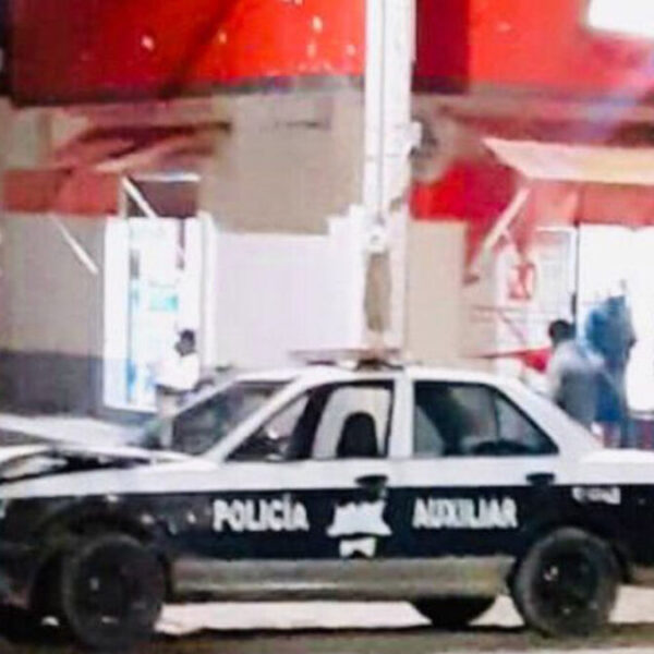Chocan policías de Oaxaca por manejar en estado de ebriedad