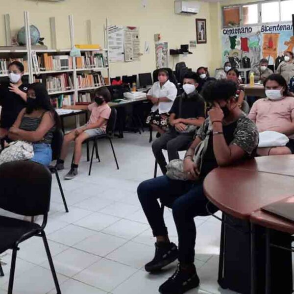 Participa Puerto Morelos en estrategia para abatir rezago educativo