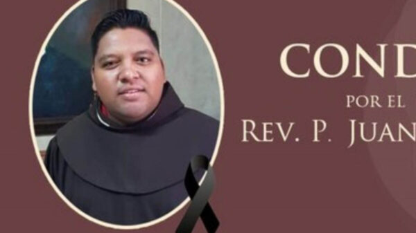 Tras balacera asesinan a sacerdote franciscano en Durango
