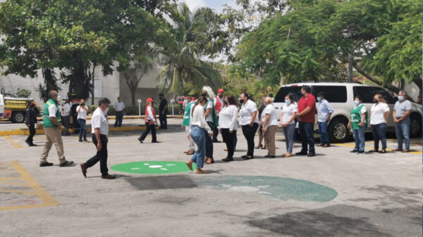 Realizan simulacro de incendio en palacio municipal de Cancún