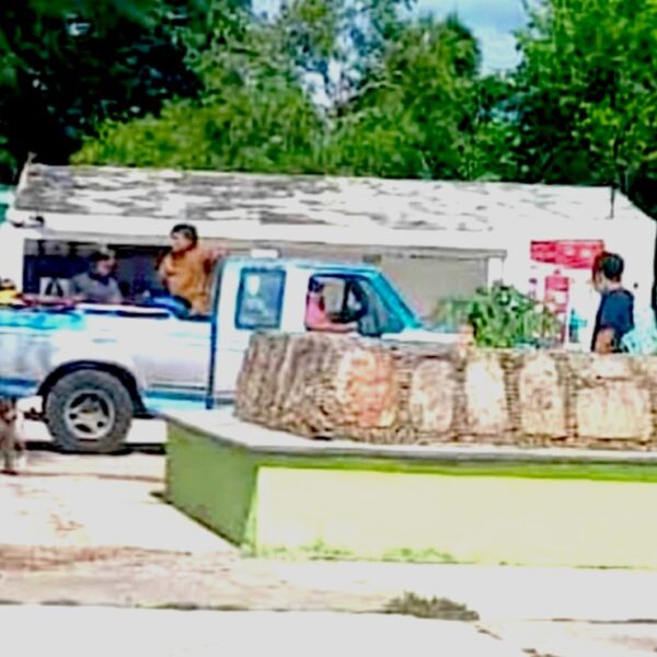 Durante la jornada electoral en Acanceh, 10 personas fueron detenidas con radios, bates y piedras
