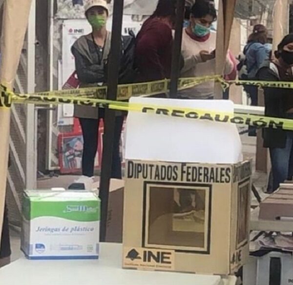 Arrojan cabezas humanas frente a dos casillas electorales de Tijuana