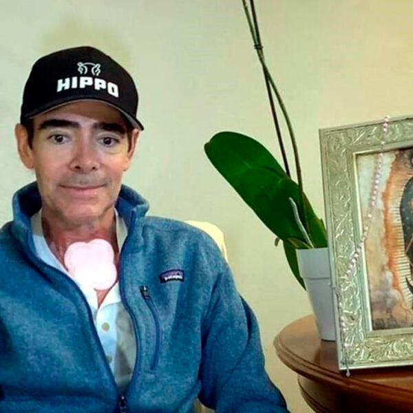 Toño Mauri sufre fuerte caída durante su lucha contra el Covid-19