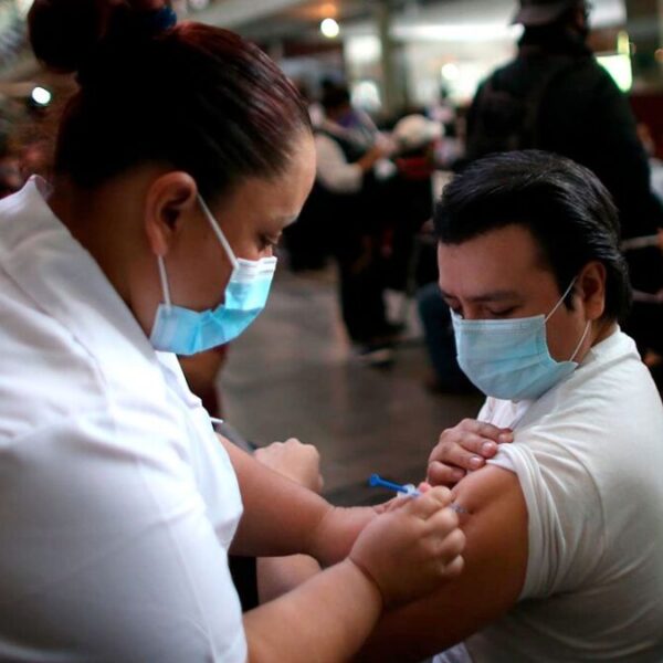 Cancún: Inicia el martes 29 vacunación contra Covid-19 para 30-39 años.