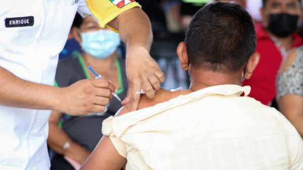 Reinicia este miércoles jornada de vacunación covid en Cancún