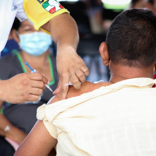 Reinicia este miércoles jornada de vacunación covid en Cancún
