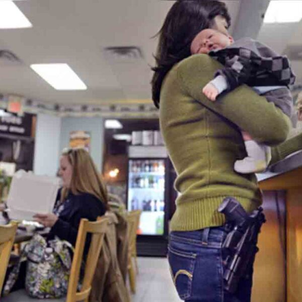 Podrán texanos portar libremente pistolas y revólveres