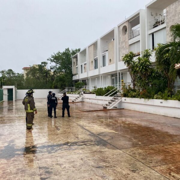 Flamazo en un boiler en condominios de la Nichupté.